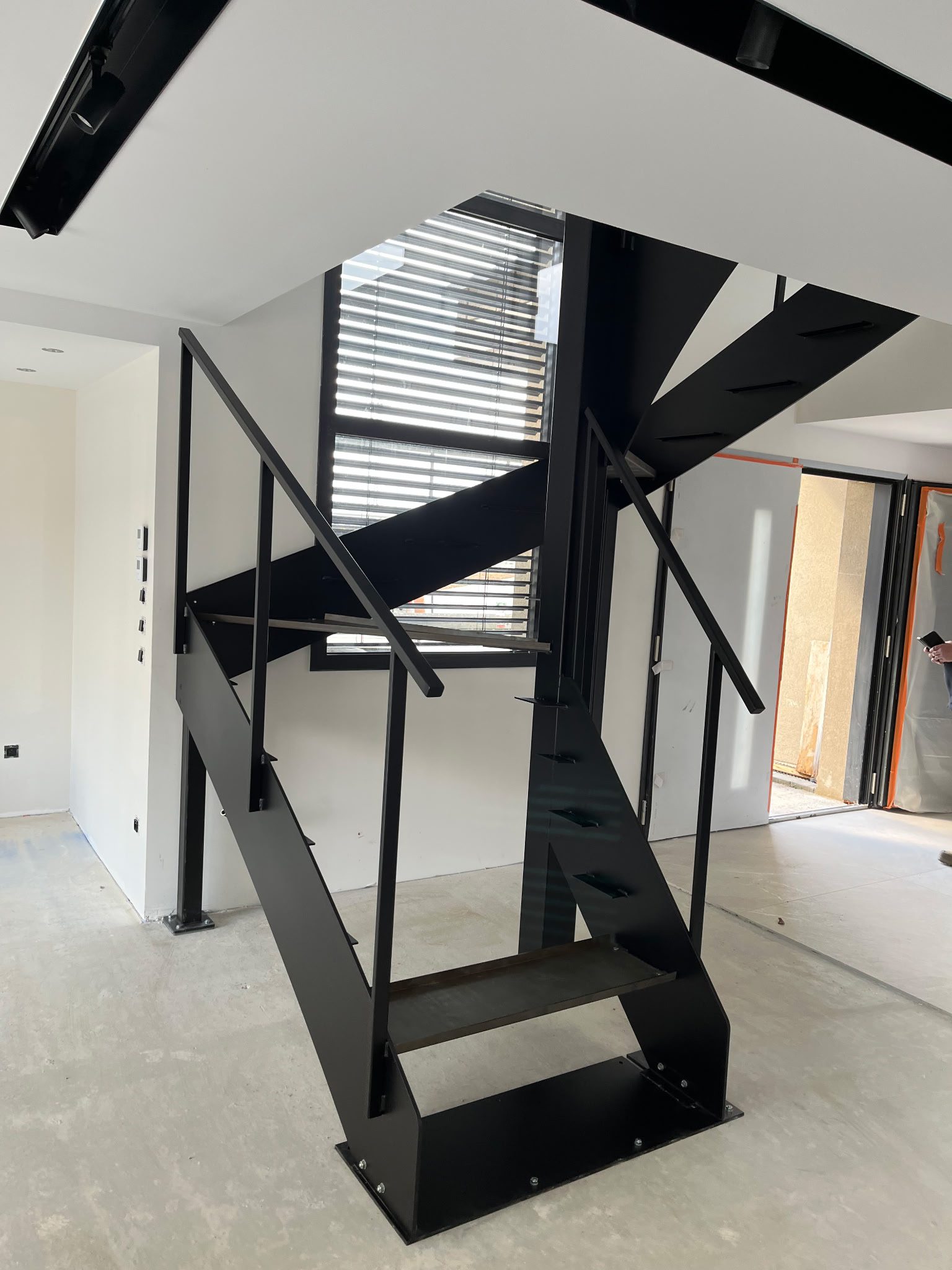 grenaillage et thermolaquages d'e jantes'un escalier